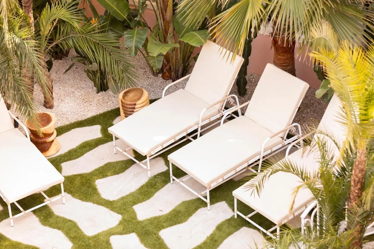 Maison Carla Rosa Cannes 0*,