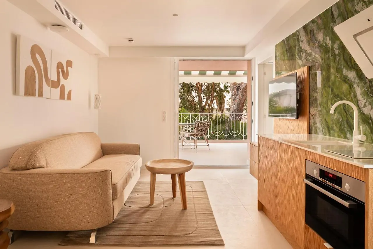 Aparthotel Maison Carla Rosa Cannes France