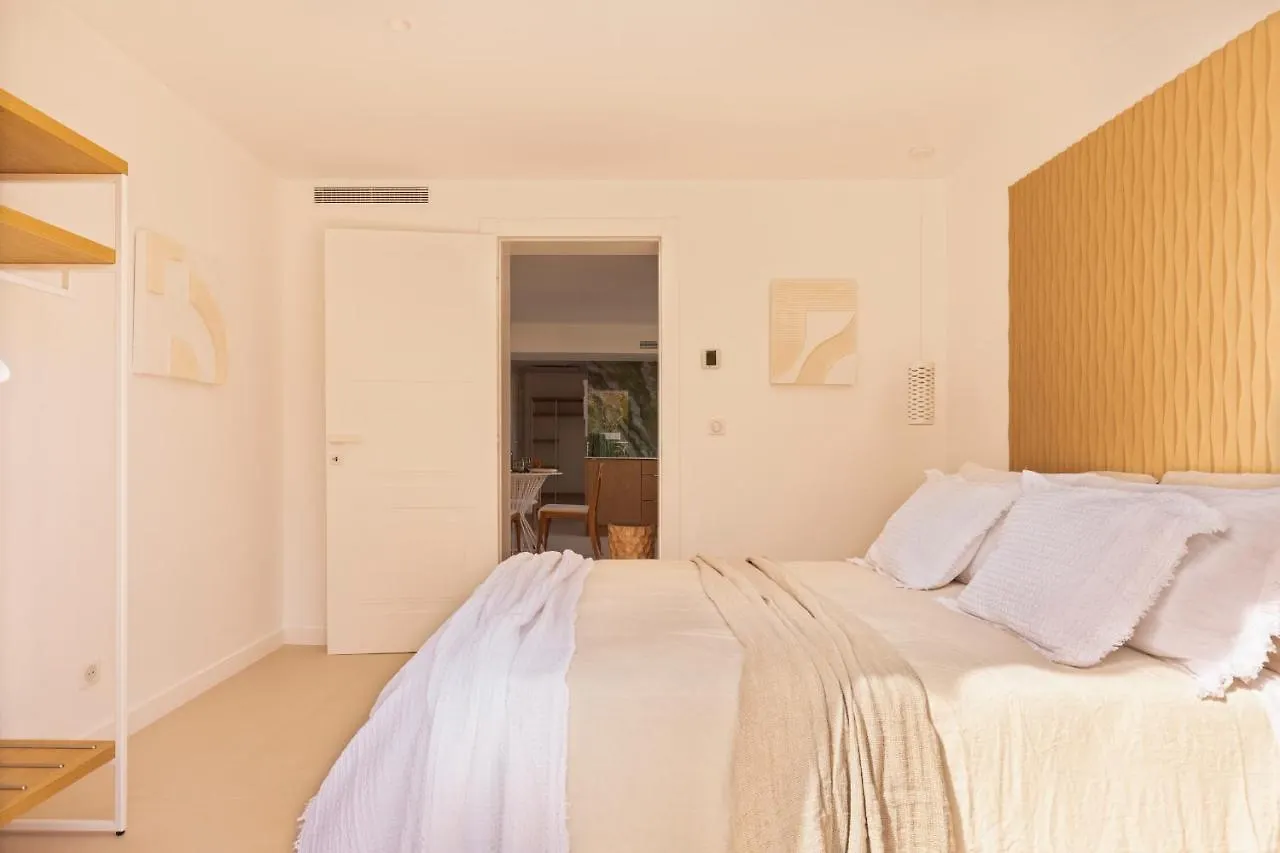 Maison Carla Rosa Cannes 0*,  France