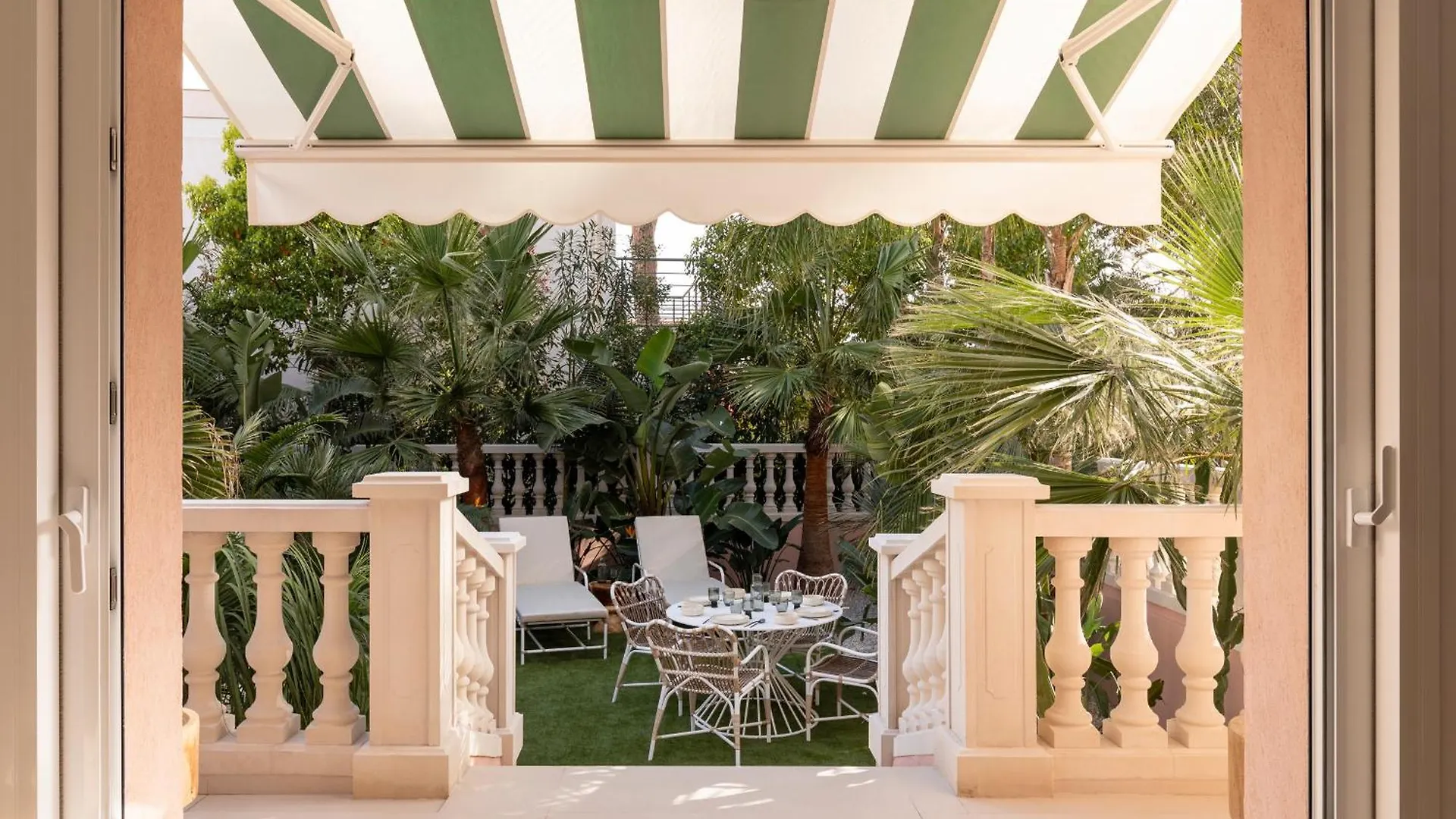 Aparthotel Maison Carla Rosa Cannes France