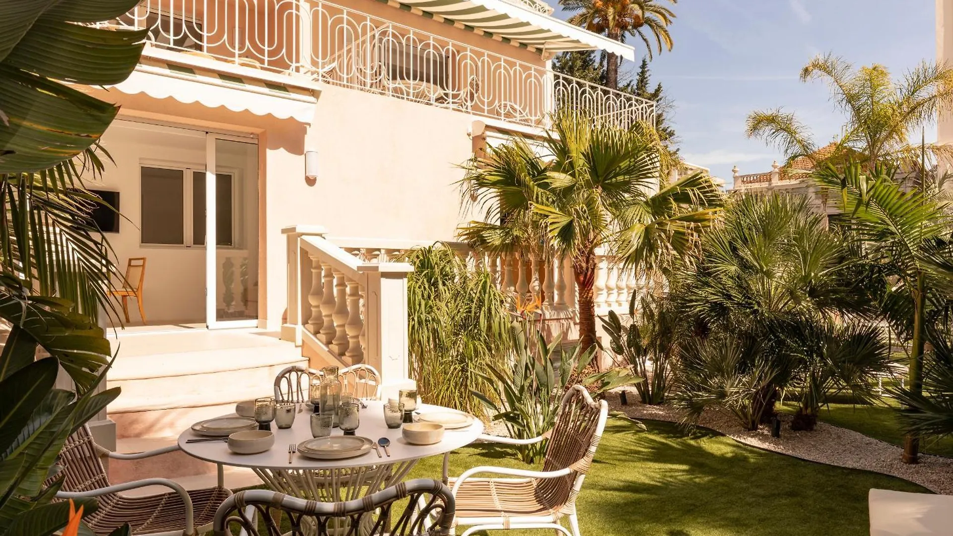 Aparthotel Maison Carla Rosa Cannes France